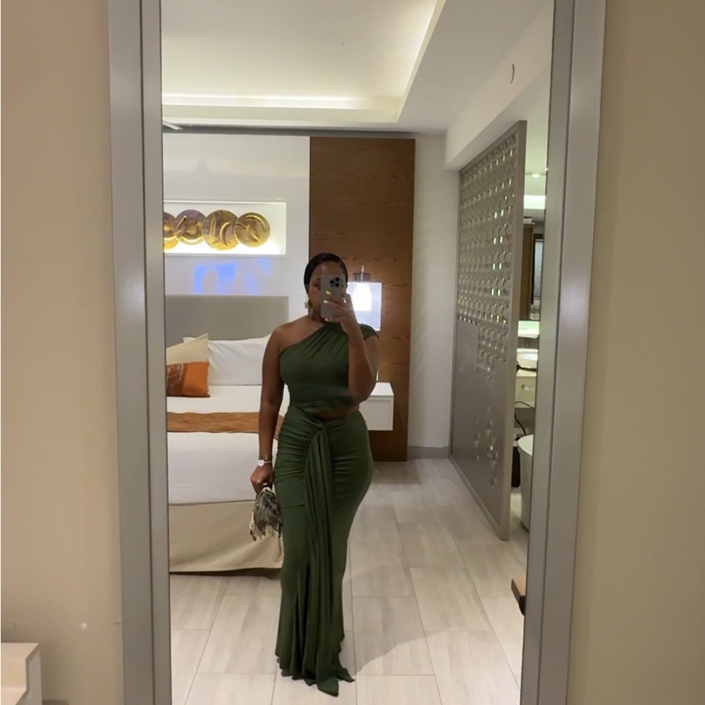 Elegant One Shoulder Green Dress